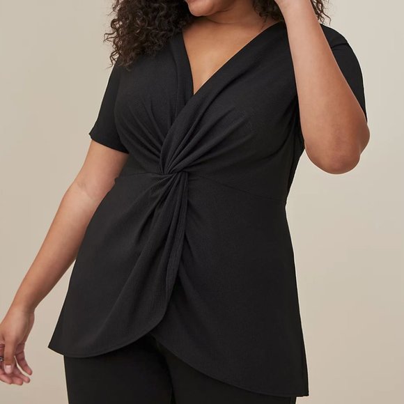 Torrid size Large(12) black textured crepe v-neck twist front short sleeve top - Picture 1 of 4